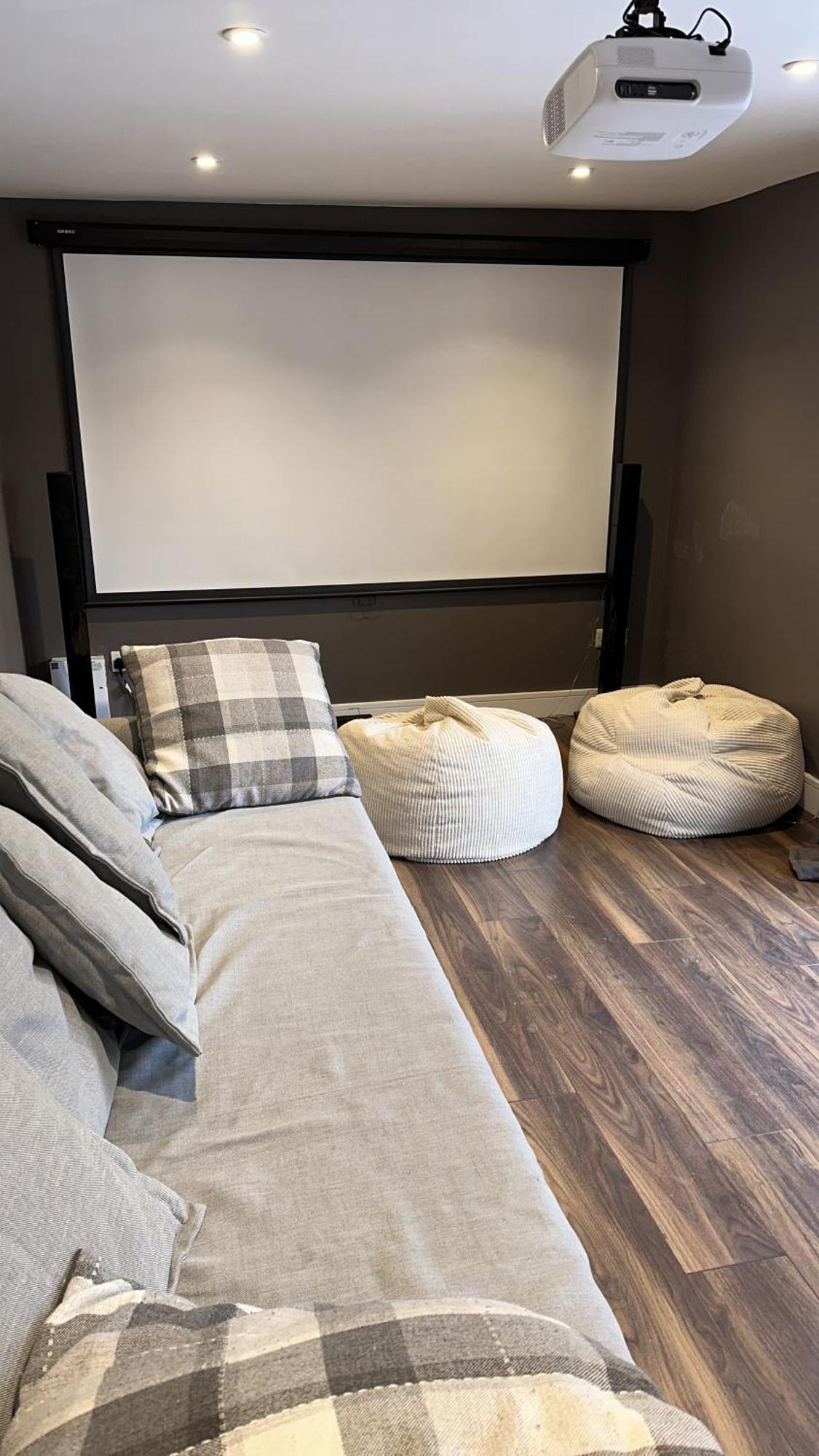 Modern Harrogate House Sleeps 10, Cinema Room & Hot Tub エクステリア 写真