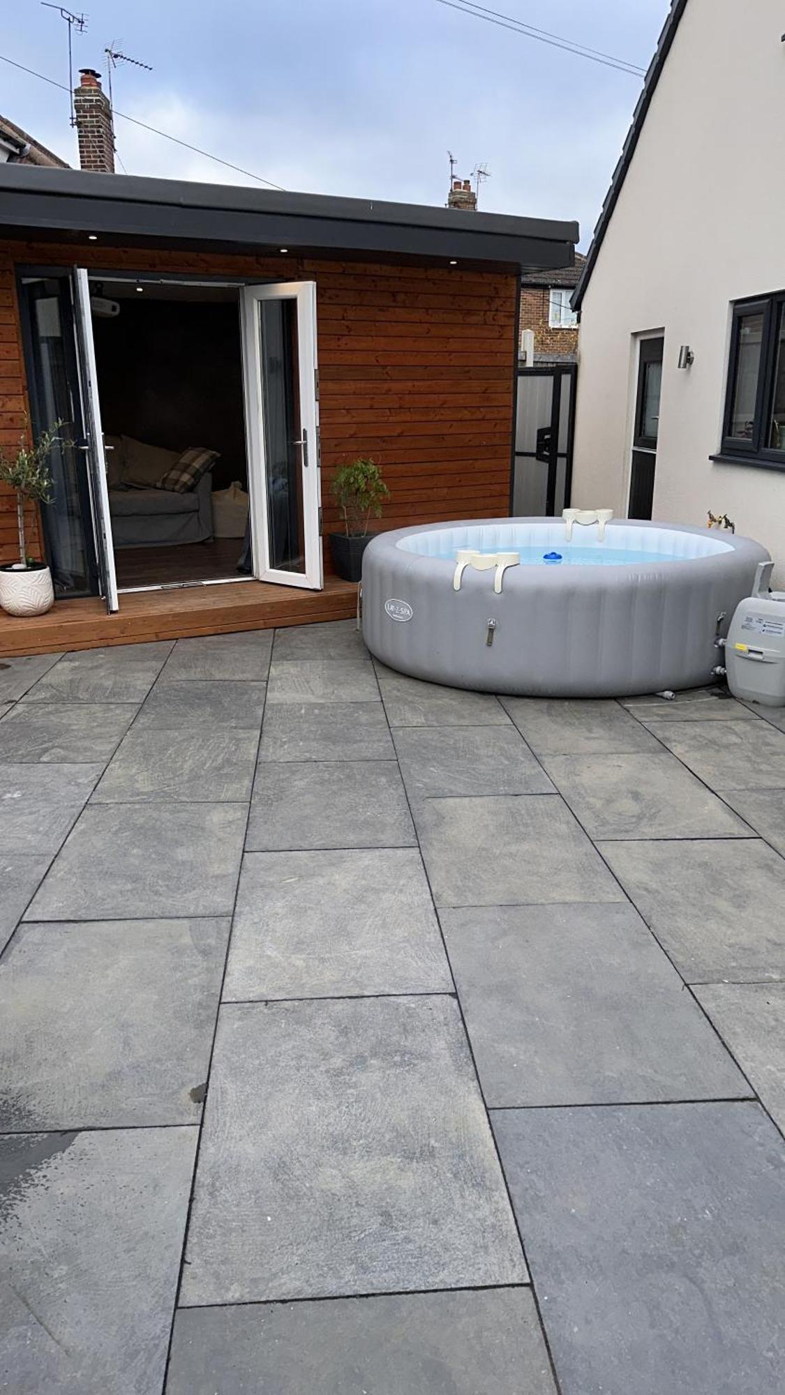 Modern Harrogate House Sleeps 10, Cinema Room & Hot Tub エクステリア 写真