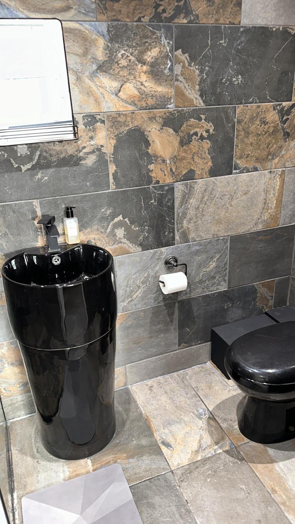 Modern Harrogate House Sleeps 10, Cinema Room & Hot Tub エクステリア 写真